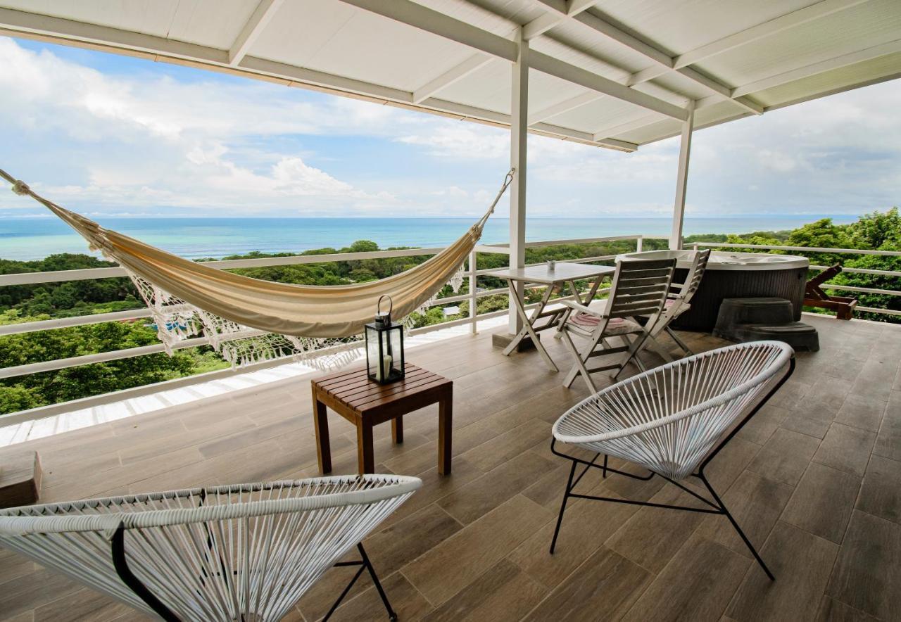 Funky Monkey Lodge Playa Santa Teresa  Exterior photo