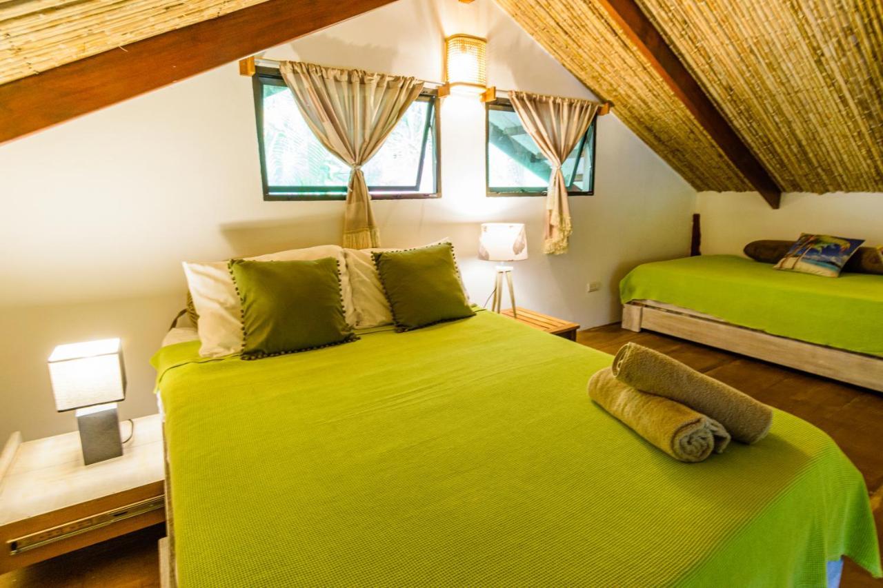 Funky Monkey Lodge Playa Santa Teresa  Exterior photo
