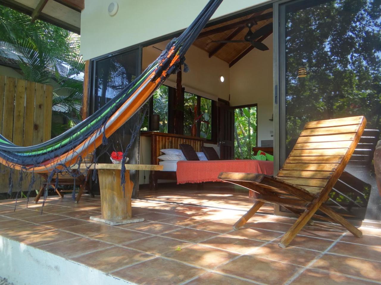 Funky Monkey Lodge Playa Santa Teresa  Exterior photo